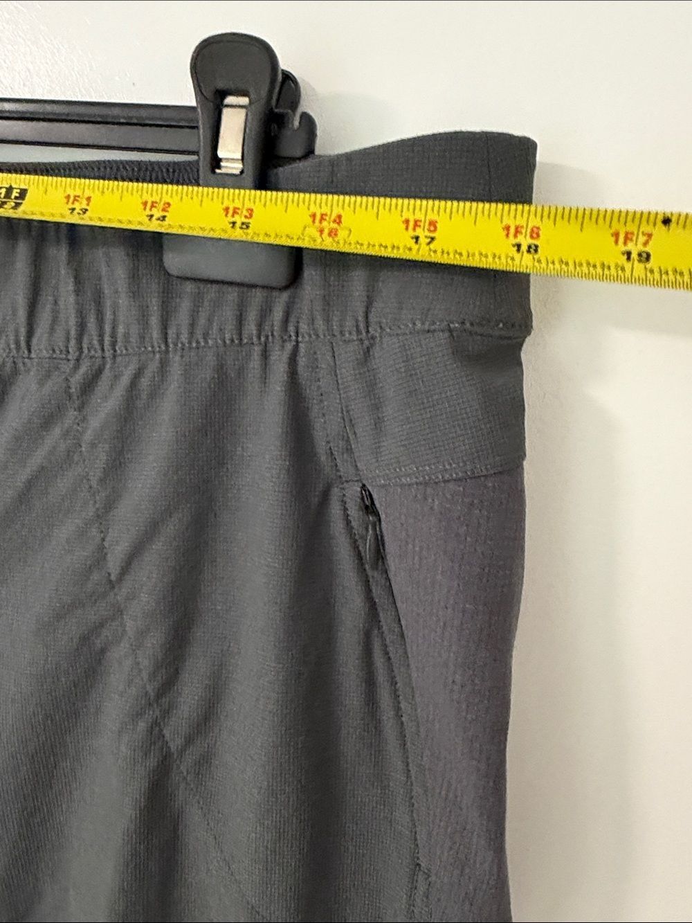 Kuhl 6324 W's Weekendr Tight - Picture 10 of 12